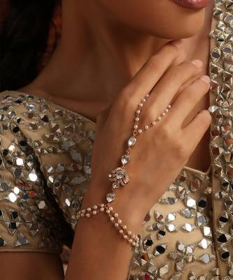 gold plated kundan hathpool 1