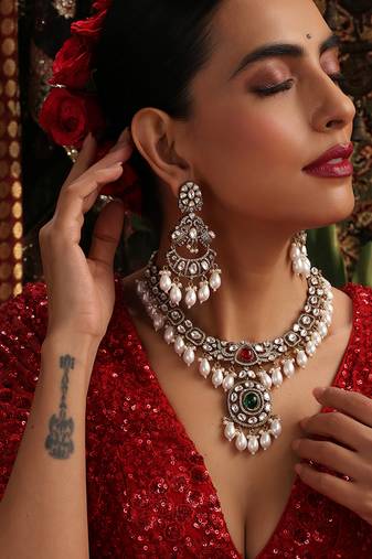 Gold plated kundan pearl necklace set