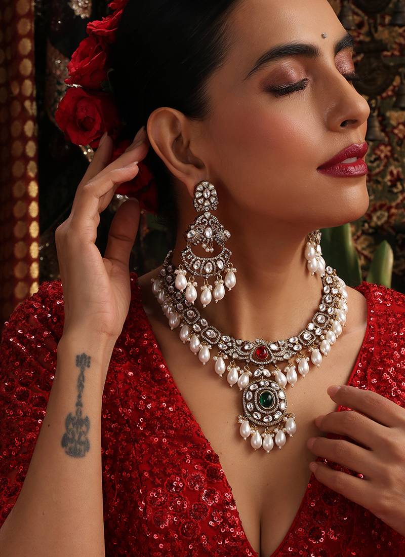 Gold plated kundan pearl necklace set