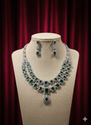 Green american diamonds necklaces 2