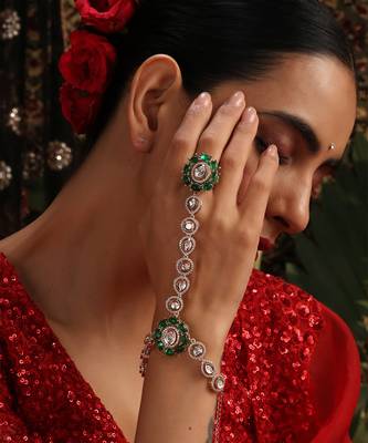 Gold plated kundan green stones hathpool 1