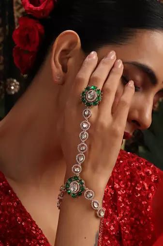 Gold plated kundan green stones hathpool