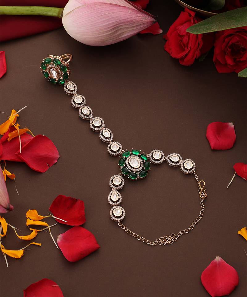 Gold plated kundan green stones hathpool