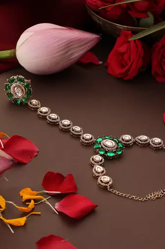 Gold plated kundan green stones hathpool