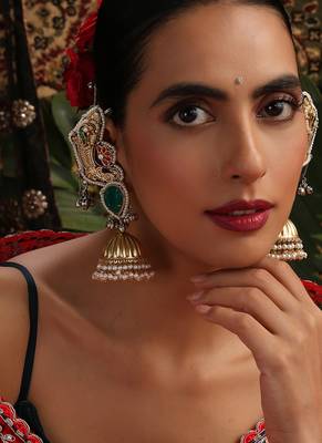 Gold plated kundan green stones jhumkas with ear chain 5