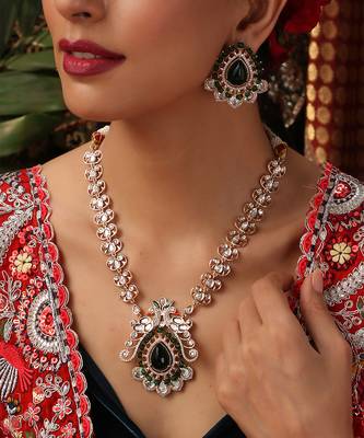 gold plated kundan green stones necklace set 3