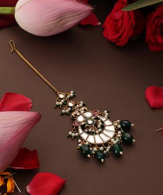 Gold plated kundan green stones maang tikka 3