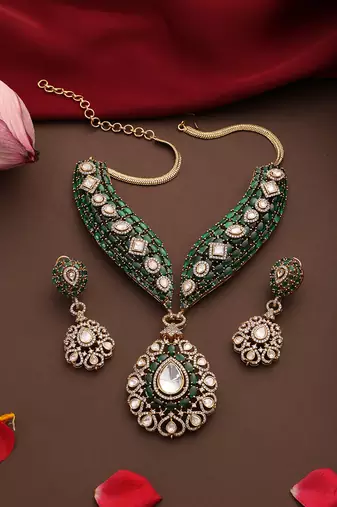 Gold plated kundan green stones necklace set