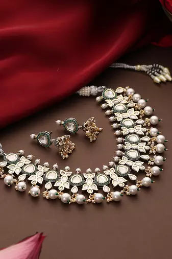 Gold plated kundan Pearls necklace set