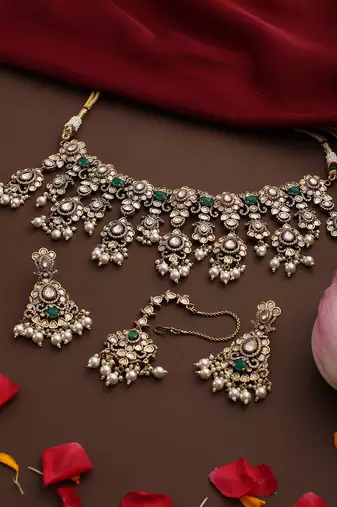Gold plated kundan green stones necklace set