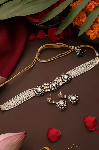 gold plated kundan green stones choker necklace set