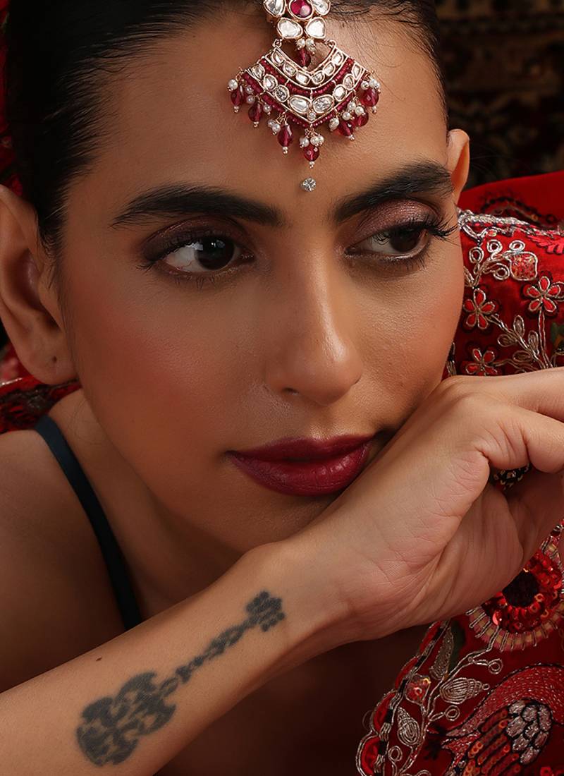 gold plated kundan red stone maang tikka