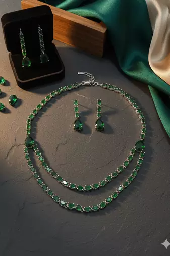 Green american diamonds necklaces