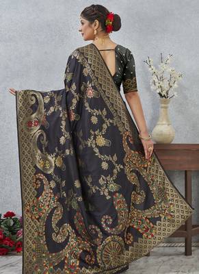 designer black zari weaving tassel pallu work silk blend saree 2