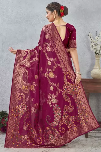 designer rani zari weaving tassel pallu work silk blend saree