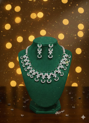 Green american diamonds necklaces 1
