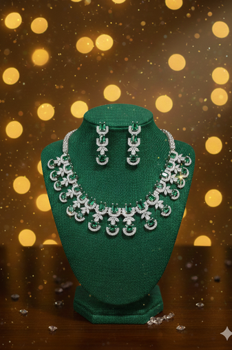 Green american diamonds necklaces