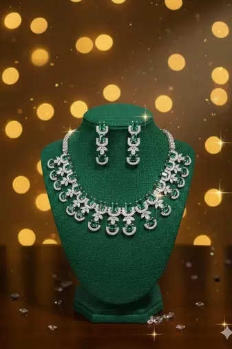 Green american diamonds necklaces