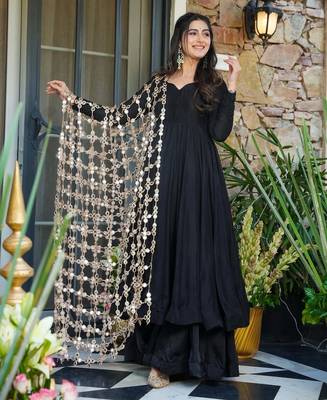Black Crepe Embroidered Anarkali Suit Set 3