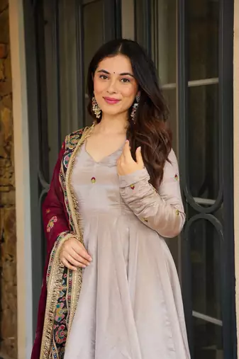 Mauve Embroidered Kurta Set with  Suit Set