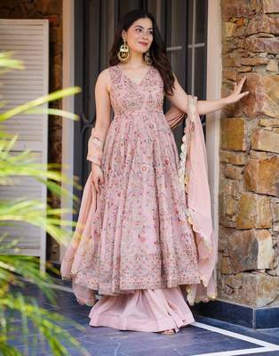 Pink Georgette Embroidered Kurta Set 2