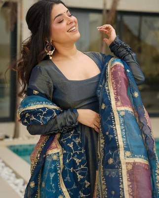 Dark Blue Embroidered suit set 5