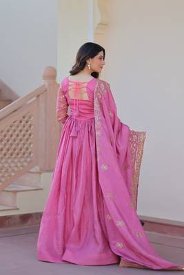 Pink gold crush fabric embroidered gown set with matching dupatta     sequins & multi thread work 6