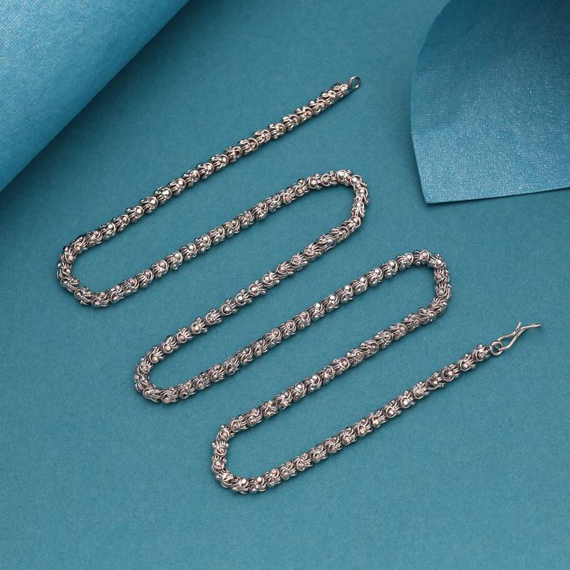 Silver color fashion chain necklace