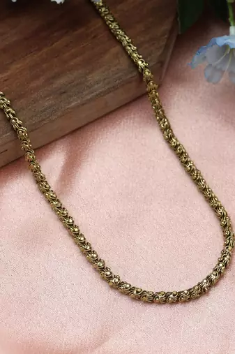 Gold color fashion chain necklace