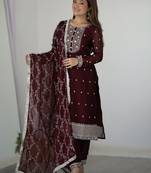 maroon ready-to-wear blooming rangoli silk straight fit kurta set with dupatta & trousers wine/maroon