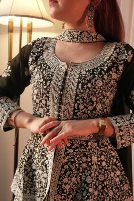Green Heavy Sequins Embroidered Kurta set 4