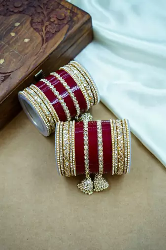 Traditional punjabi chooda for brides