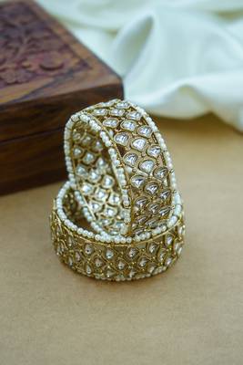 Traditional antique kada with kundan & green pearls 1