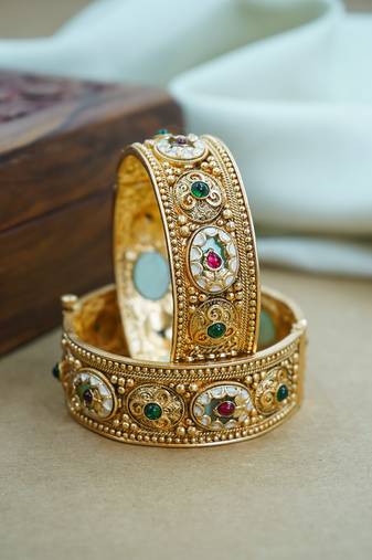 Premium heritage kada