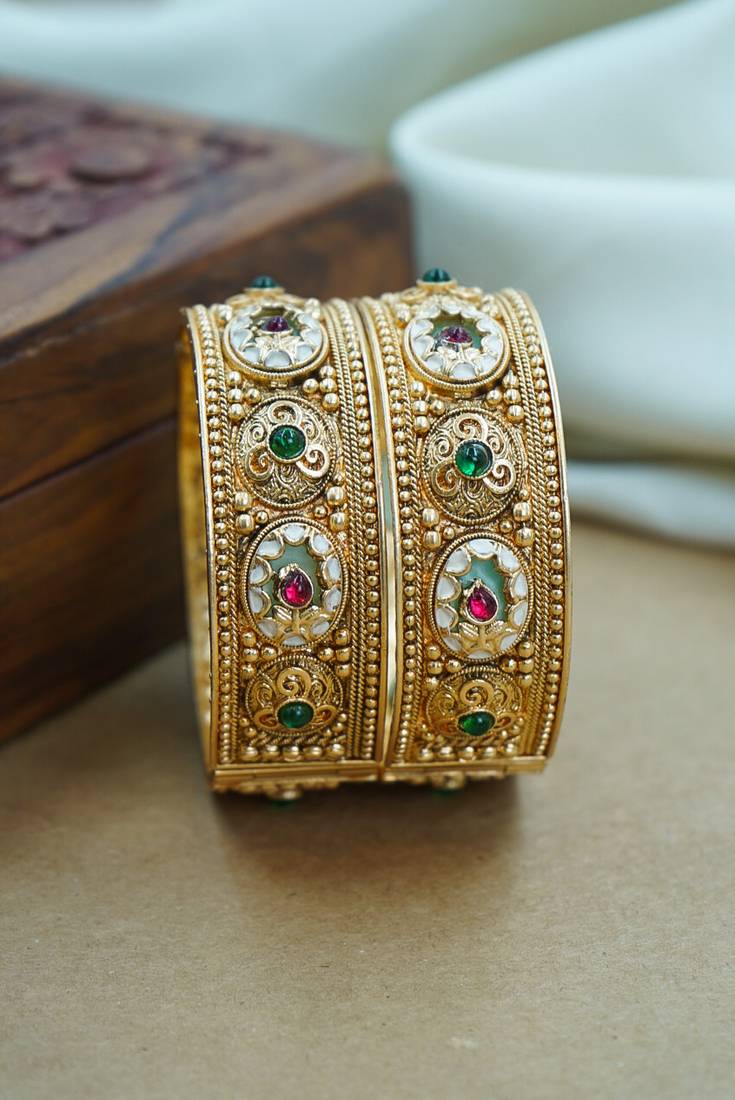 Premium heritage kada