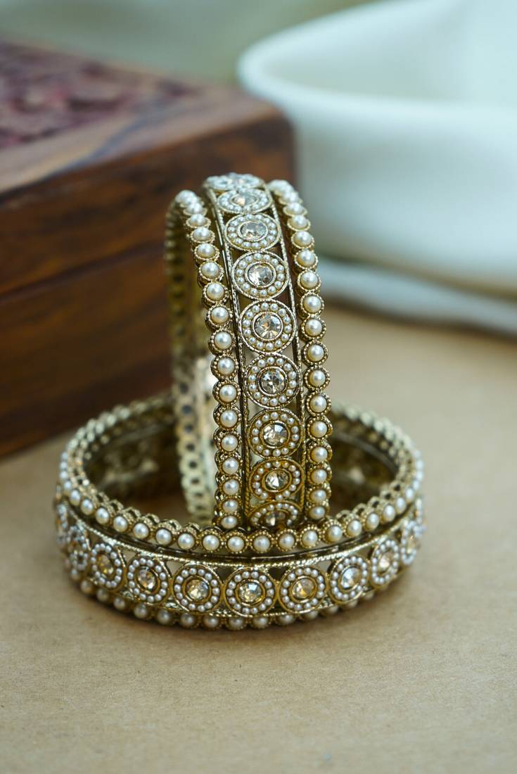 Bridal pearl antique bangles