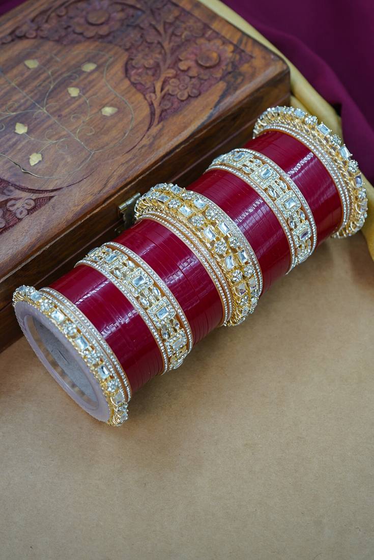 Modern punjabi wedding chuda set