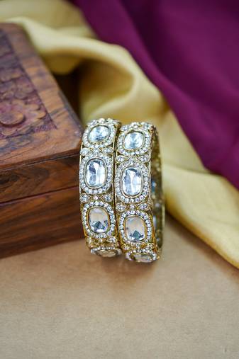 Antique finish kundan kada