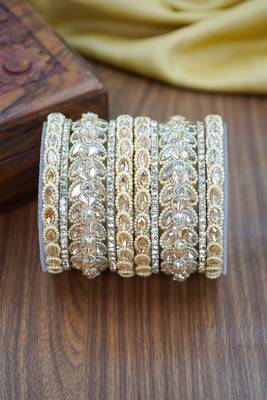 Traditional golden bangles set for women 1