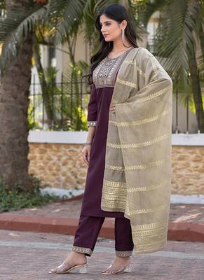 Wine embroidered silk blend straight kurta set with dupatta for women 3