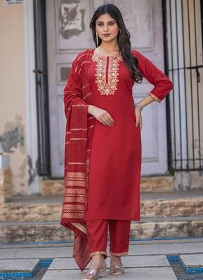 Red embroidered cotton blend straight kurta set with dupatta for women 1