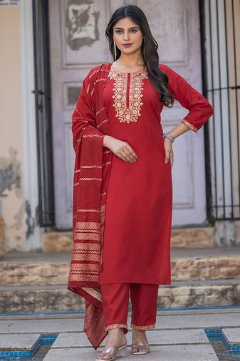 Red embroidered cotton blend straight kurta set with dupatta for women