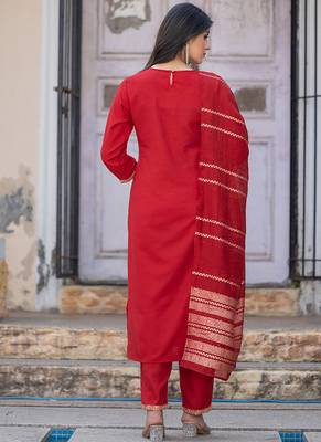 Red embroidered cotton blend straight kurta set with dupatta for women 2