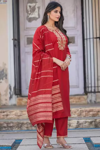 Red embroidered cotton blend straight kurta set with dupatta for women