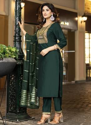 Bottle green embroidered chinnon straight kurta set with dupatta 5