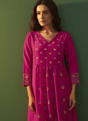 Pink printed chinnon cotton bland anarkali kurta set with printed dupatta 5
