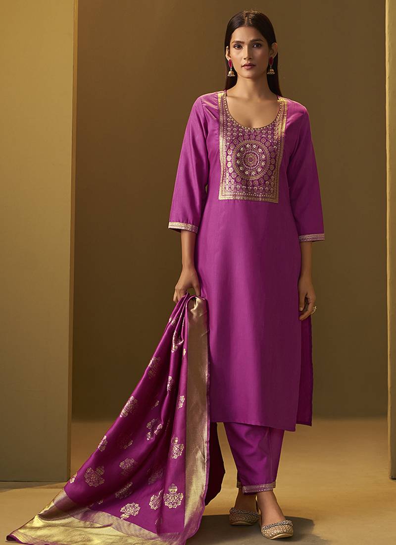 Light pink jacquard cotton blend jacquard straight kurta set with printed dupatta