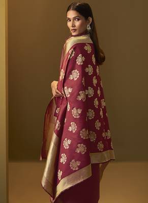 Red jacquard cotton blend jacquard straight kurta set with printed dupatta 5