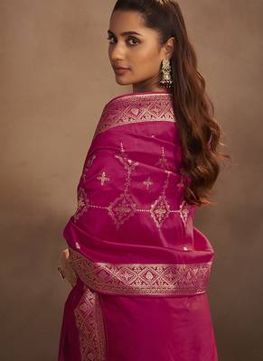 Rani jacquard art silk straight kurta set with dupatta 5