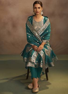 Rama green jacquard art silk straight kurta set with dupatta 5